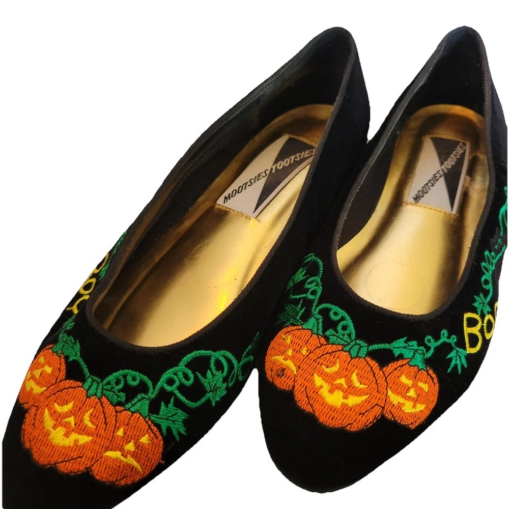 Like New. Worn once. Mootsie Tootsies Halloween Flats. Size 9 1/2M. Vintage